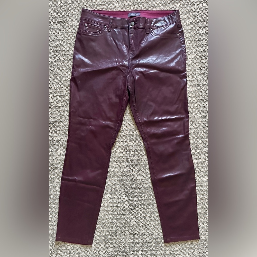 Level 99 faux leather burgundy pants - Picture 4 of 9